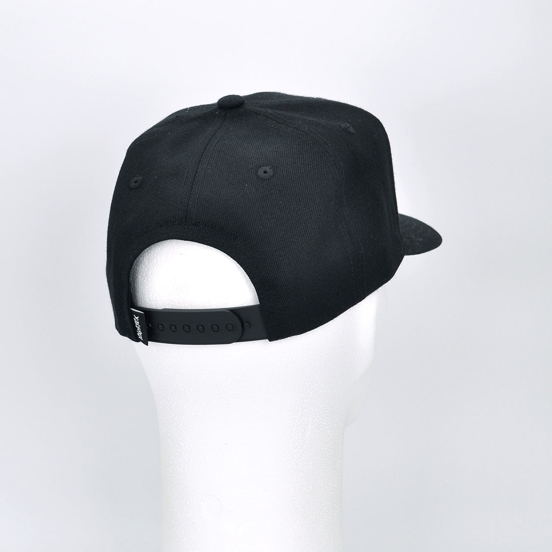 a-frame horror svart